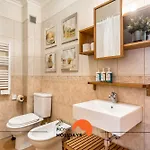 #032 Charming Old Town Prime Spot Appartement